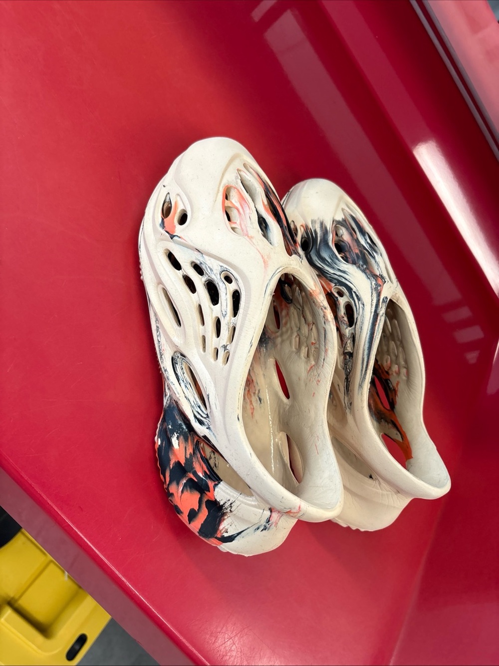 Cream Foam Slip-On Mules with Black and Coral Marble Accents